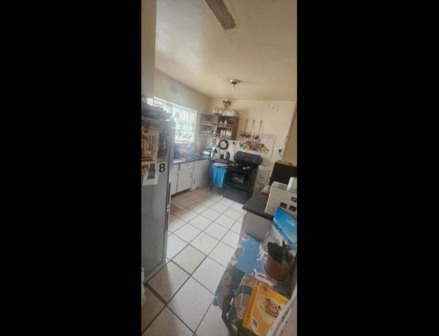 3 BEDROOM APARTMENT FOR SALE IN BEZUIDENHOUT VALLEY